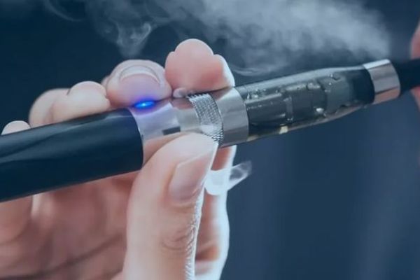 Senacon determina que Carrefour e Enjoei suspendam vendas e anúncios de cigarros eletrônicos sob pena de multa diária